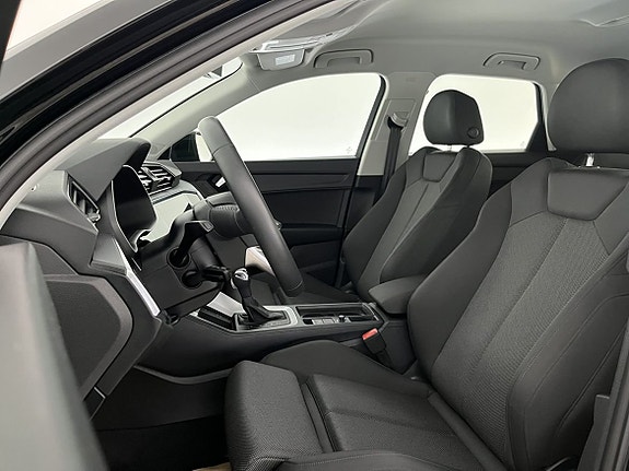 Audi Q3 15 of 22