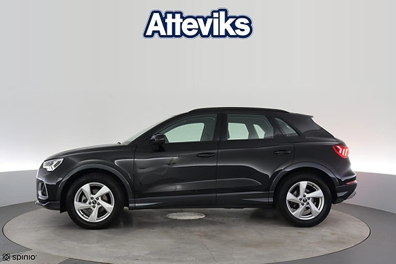 Audi Q3 21 of 22