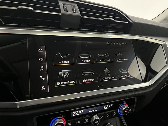 Audi Q3 12 of 22