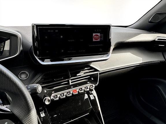 Peugeot 2008 8 of 15