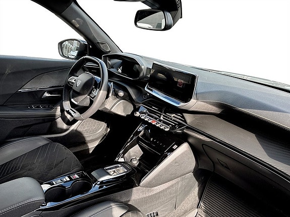 Peugeot 2008 11 of 15