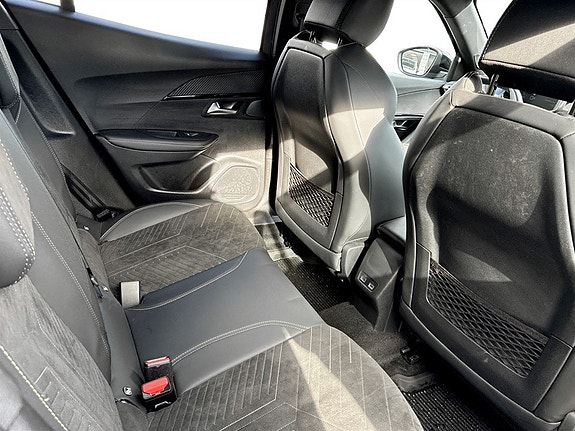 Peugeot 2008 12 of 15