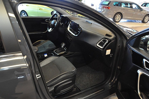 Kia Ceed 14 of 17