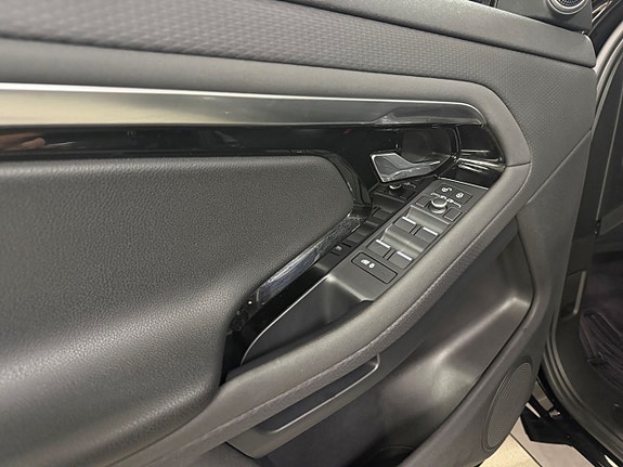 Land Rover Range Rover Evoque 24 of 25
