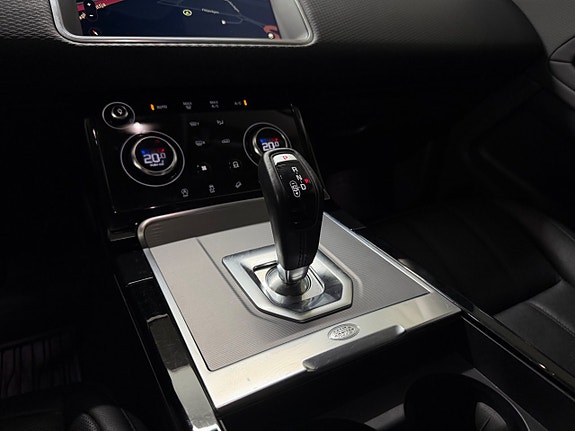Land Rover Range Rover Evoque 18 of 25
