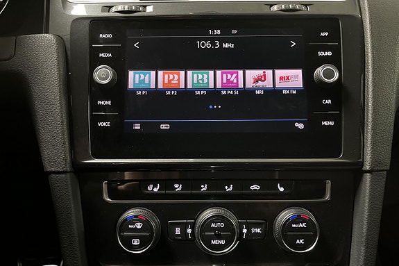 Volkswagen Golf Alltrack 23 of 26