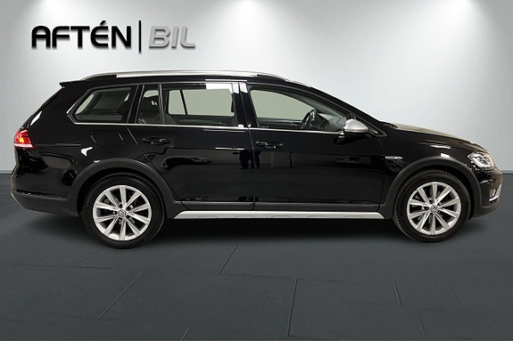 Volkswagen Golf Alltrack 7 of 26
