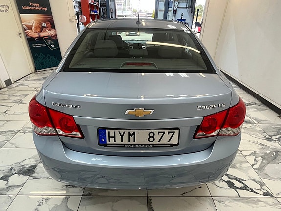 Chevrolet Cruze 5 of 11