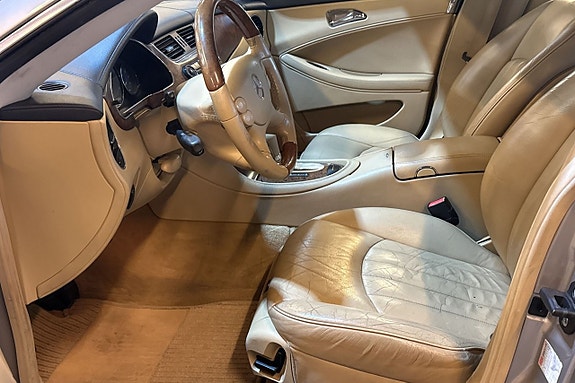 Mercedes-Benz CLS350 11 of 15
