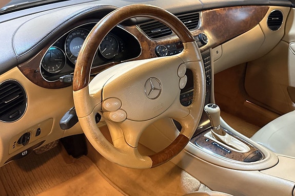 Mercedes-Benz CLS350 8 of 15