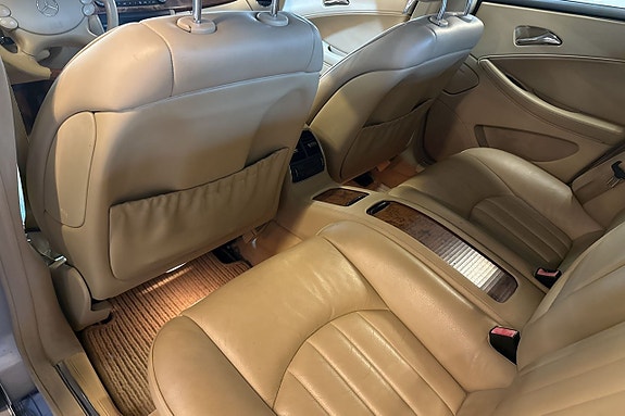 Mercedes-Benz CLS350 12 of 15