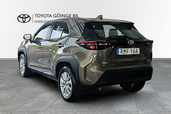 Toyota Yaris Cross 2 of 17