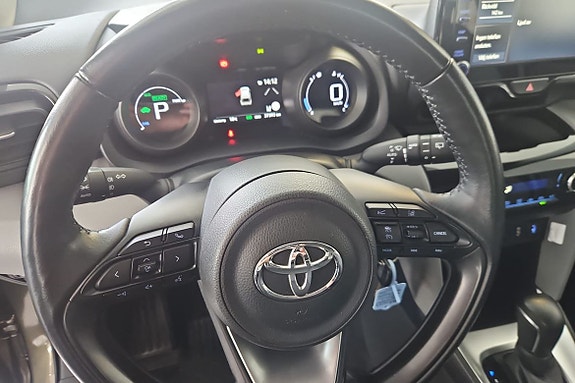 Toyota Yaris Cross 13 of 17
