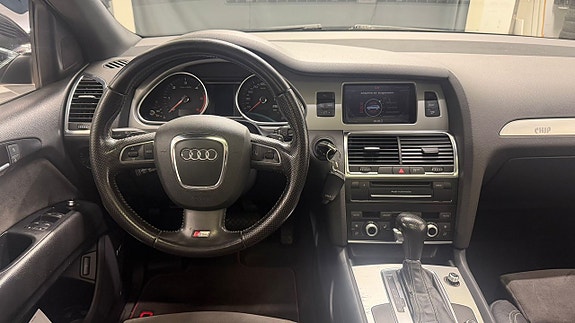 Audi Q7 16 of 21