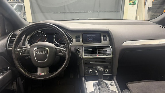 Audi Q7 17 of 21