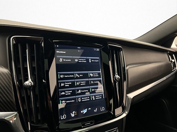 Volvo S90 30 of 30