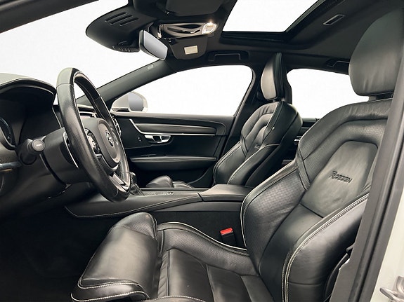 Volvo S90 14 of 30