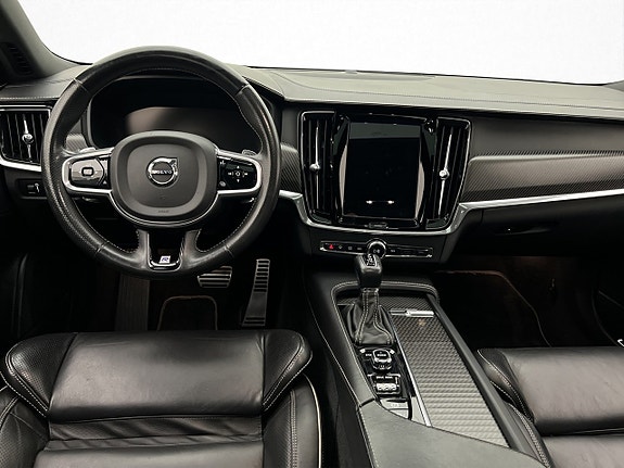 Volvo S90 18 of 30