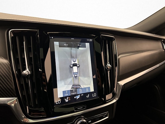 Volvo S90 24 of 30