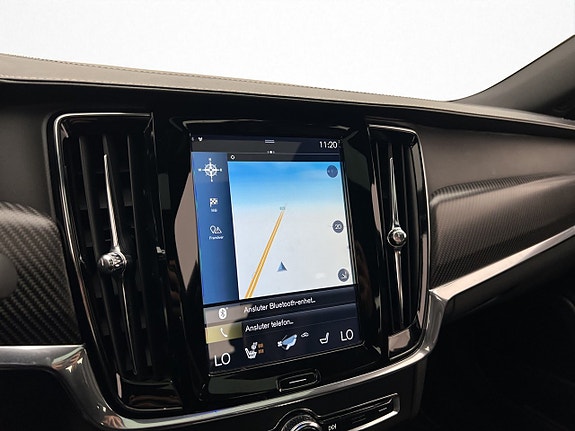 Volvo S90 26 of 30