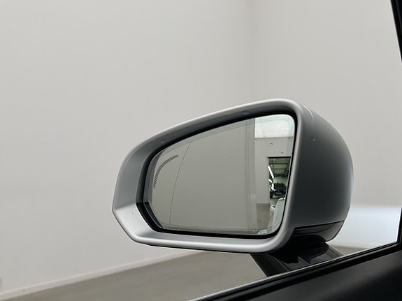 Volvo S90 12 of 30