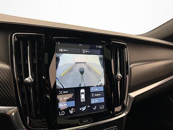 Volvo S90 25 of 30