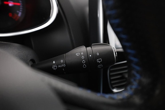 Renault Clio 29 of 30