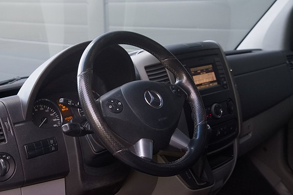 Mercedes-Benz Sprinter 319 10 of 15