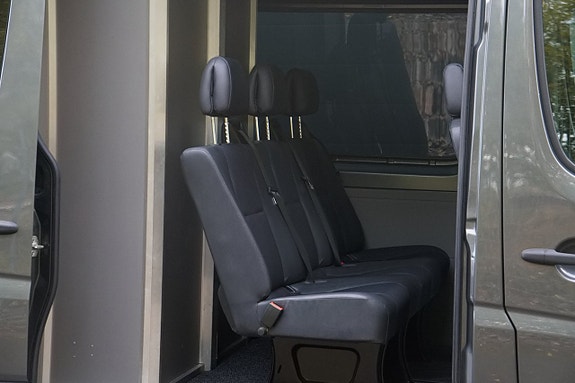 Mercedes-Benz Sprinter 319 14 of 15