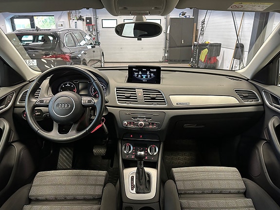 Audi Q3 11 of 28