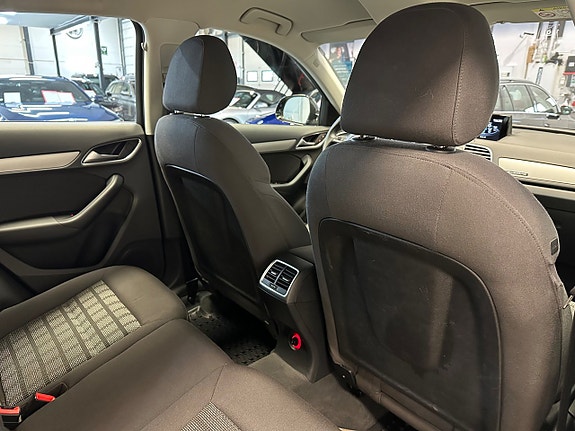 Audi Q3 17 of 28