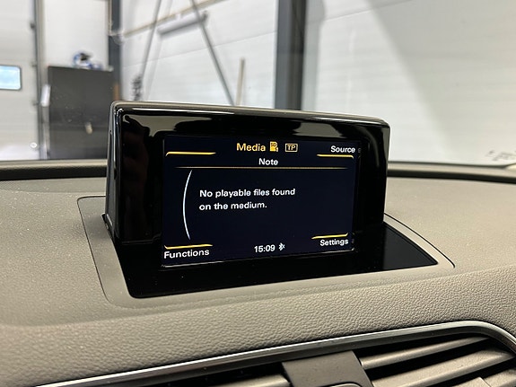 Audi Q3 25 of 28
