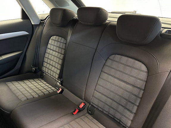 Audi Q3 18 of 28