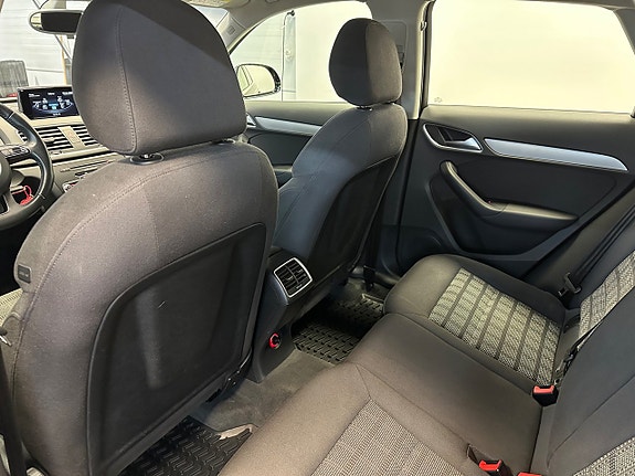 Audi Q3 16 of 28