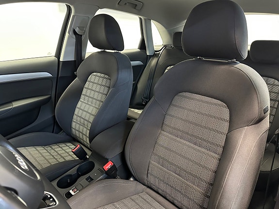 Audi Q3 14 of 28