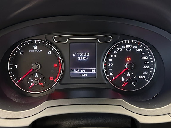 Audi Q3 21 of 28