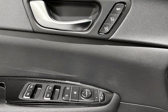 Kia Optima 25 of 30