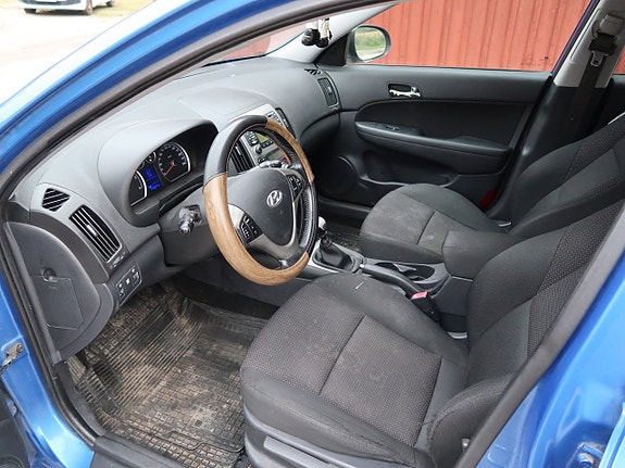 Hyundai i30 8 of 14