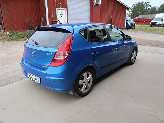 Hyundai i30 4 of 14