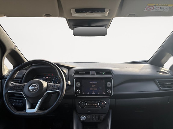 Nissan Leaf 11 of 15