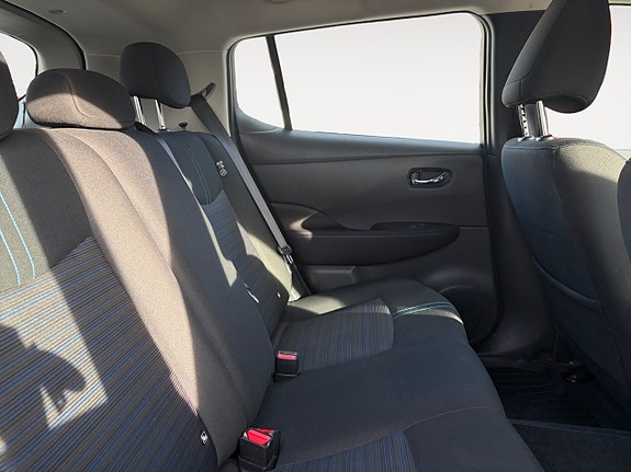 Nissan Leaf 10 of 15
