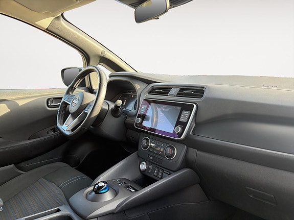 Nissan Leaf 9 of 15