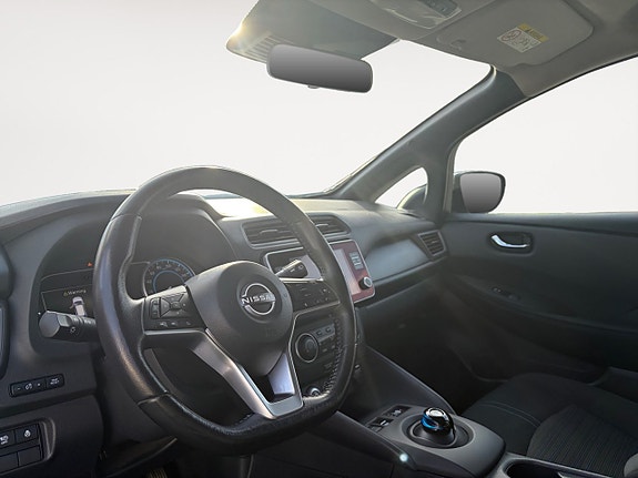 Nissan Leaf 8 of 15