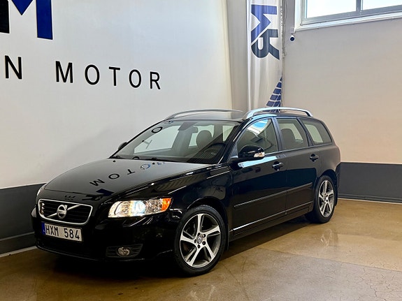 Volvo V50 2 of 18