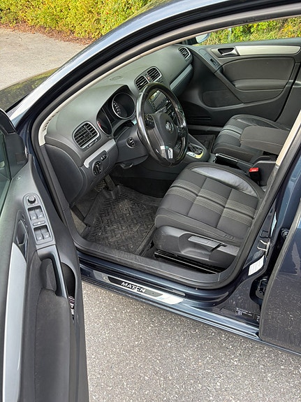 Volkswagen Golf VI 10 of 11