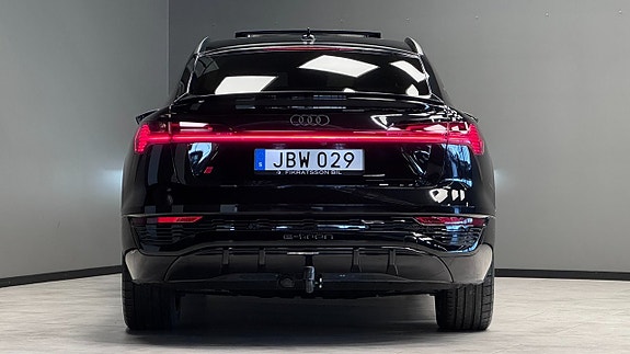 Audi Q8 25 of 26