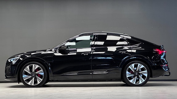 Audi Q8 6 of 26