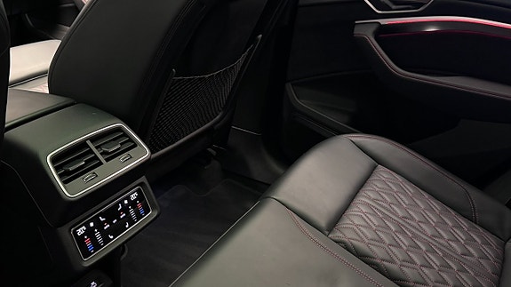 Audi Q8 17 of 26
