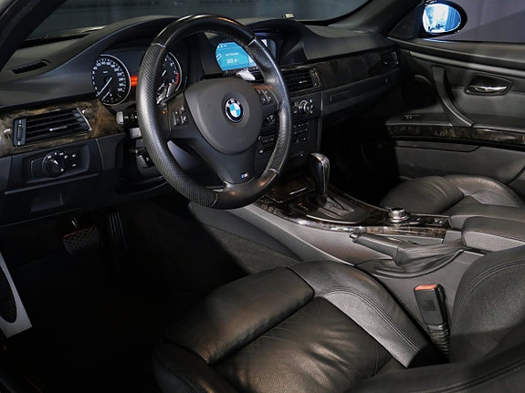 BMW 335i 8 of 23