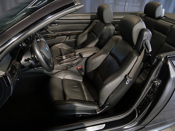 BMW 335i 9 of 23